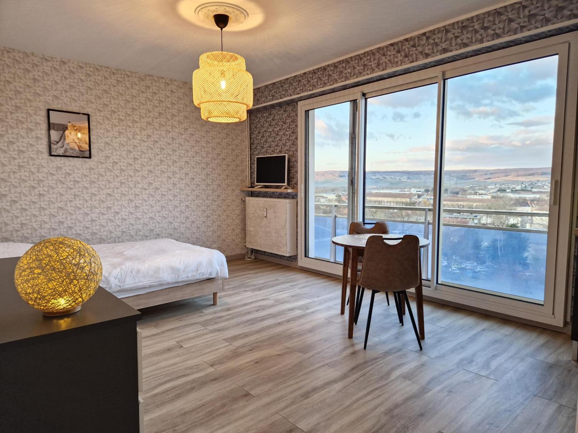 Studio Avenue De Champagne Épernay Extérieur photo